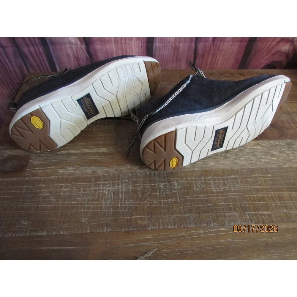 Pendleton Women's Wool Blend Sneakers Navy Blue Vibram Water Resistant Shoes 7